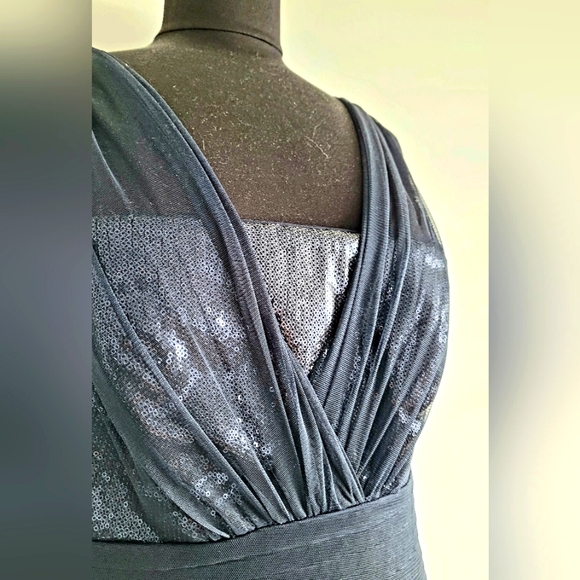 Tadashi Shoji evening, prom, wedding guest gown size 12 - Picture 7 of 12